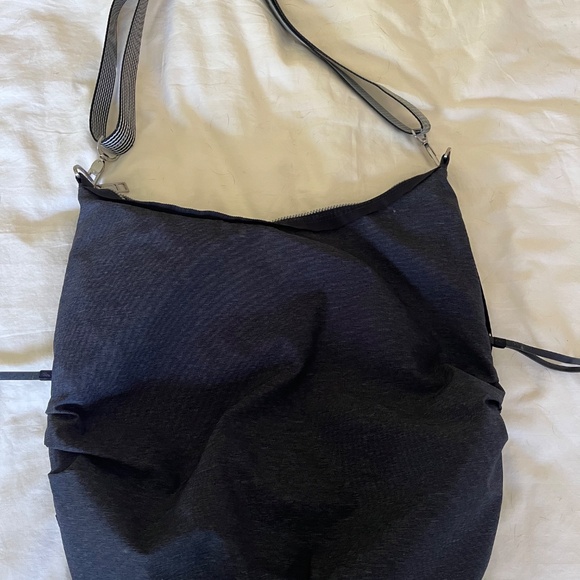 Lululemon convertible tote - Picture 2 of 6